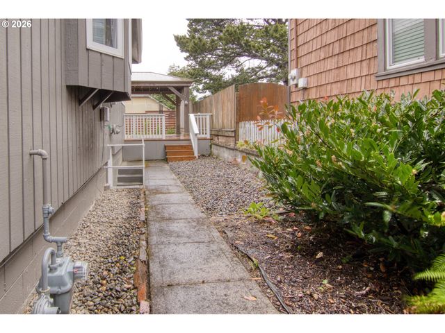 850 1ST Ave, Seaside, OR 97138