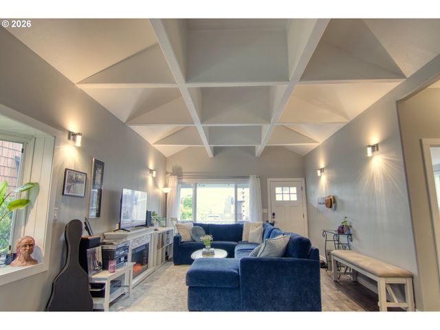 850 1ST Ave, Seaside, OR 97138