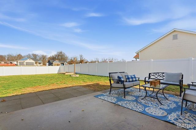 1005 Cottonwood Lane, Waterloo, IL 62298