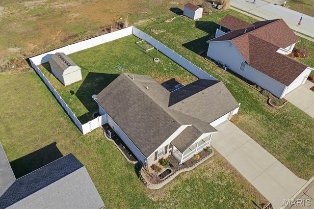 1005 Cottonwood Lane, Waterloo, IL 62298