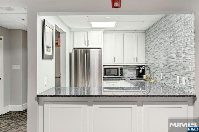 2200 N Central 7B, Fort Lee, NJ 07024