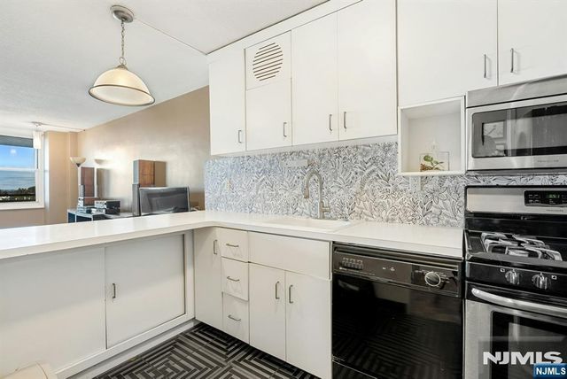 2200 N Central 7B, Fort Lee, NJ 07024
