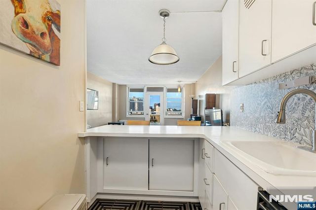 2200 N Central 7B, Fort Lee, NJ 07024