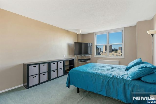 2200 N Central 7B, Fort Lee, NJ 07024