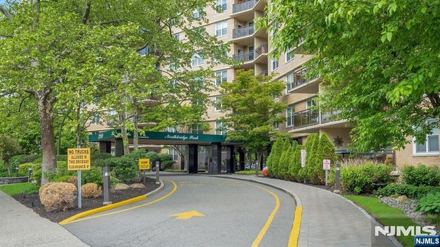 2200 N Central 7B, Fort Lee, NJ 07024
