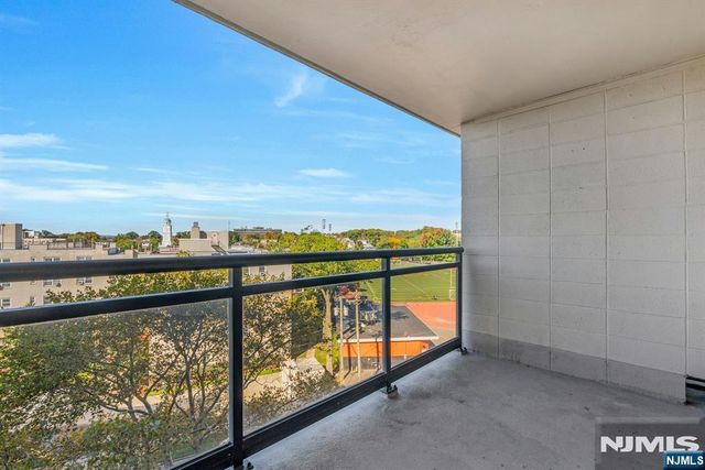 2200 N Central 7B, Fort Lee, NJ 07024