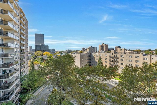 2200 N Central 7B, Fort Lee, NJ 07024