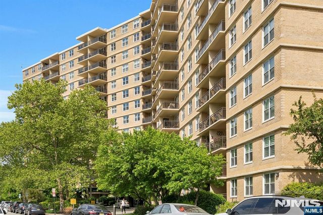 2200 N Central 7B, Fort Lee, NJ 07024