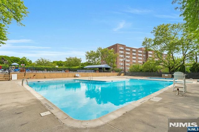 2200 N Central 7B, Fort Lee, NJ 07024