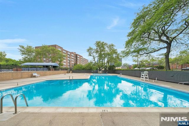 2200 N Central 7B, Fort Lee, NJ 07024