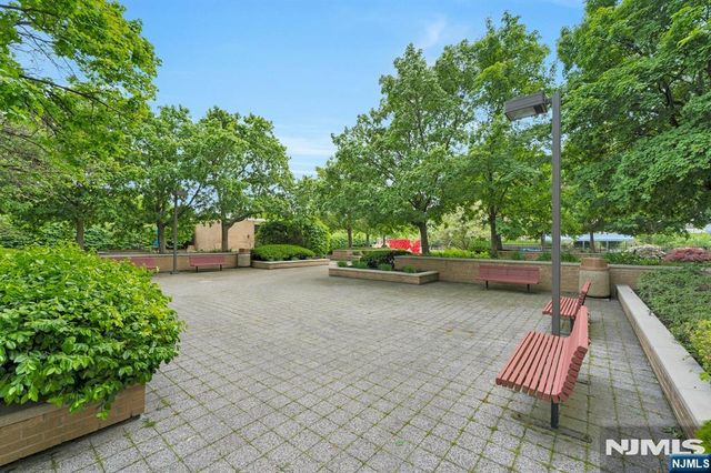 2200 N Central 7B, Fort Lee, NJ 07024