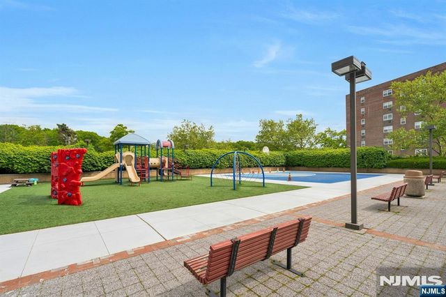 2200 N Central 7B, Fort Lee, NJ 07024