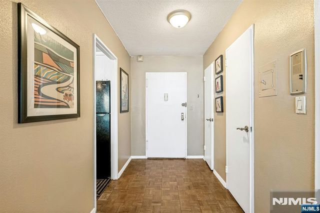 2200 N Central 7B, Fort Lee, NJ 07024