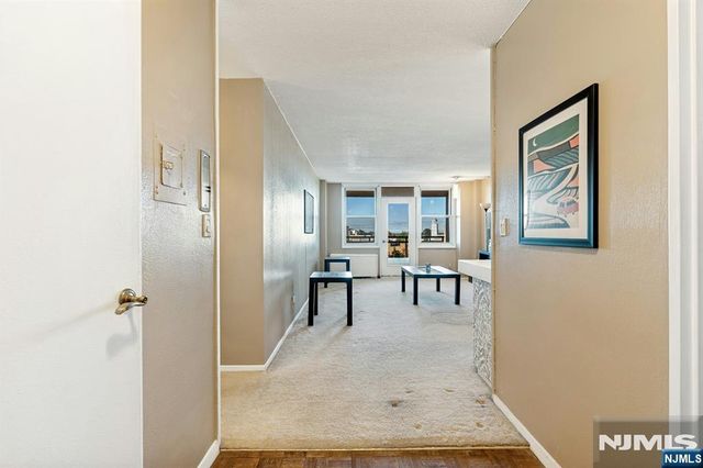 2200 N Central 7B, Fort Lee, NJ 07024