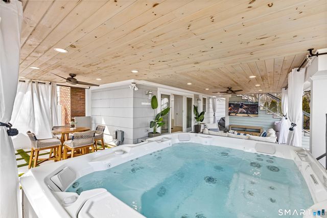 102 Soundview Drive, Stamford, CT 06902