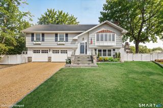 102 Soundview Drive, Stamford, CT 06902