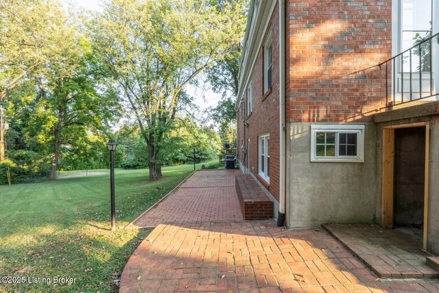 101 Edgewood Dr, Bardstown, KY 40004