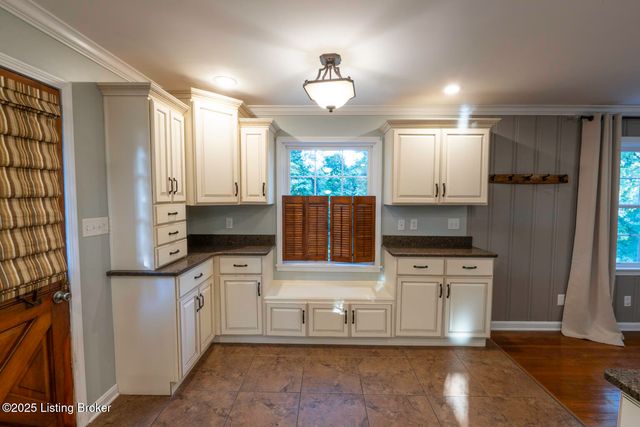 101 Edgewood Dr, Bardstown, KY 40004