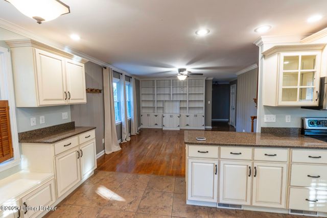 101 Edgewood Dr, Bardstown, KY 40004