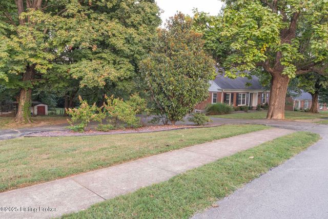 101 Edgewood Dr, Bardstown, KY 40004