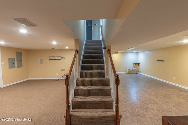 101 Edgewood Dr, Bardstown, KY 40004