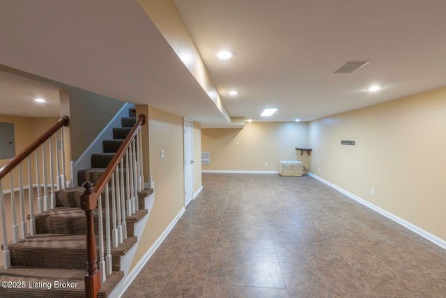 101 Edgewood Dr, Bardstown, KY 40004