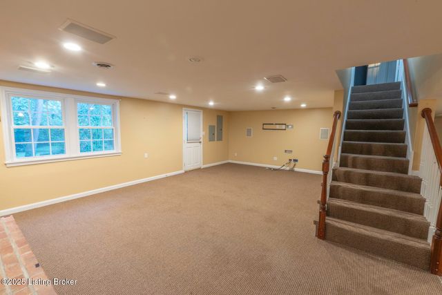 101 Edgewood Dr, Bardstown, KY 40004