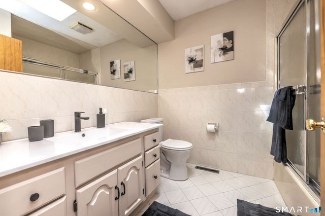 634 Aspen Lane, Orange, CT 06477