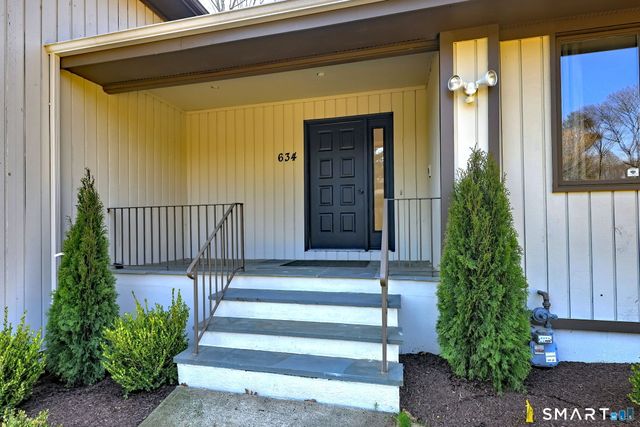 634 Aspen Lane, Orange, CT 06477