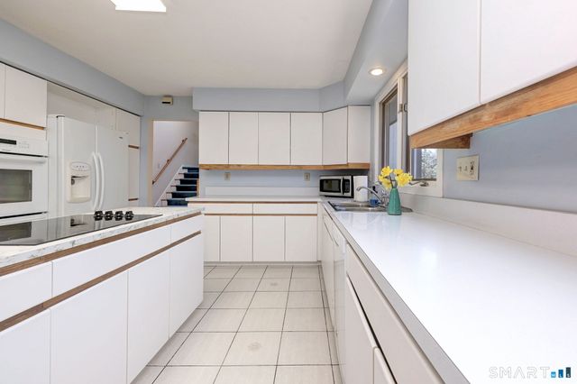 634 Aspen Lane, Orange, CT 06477