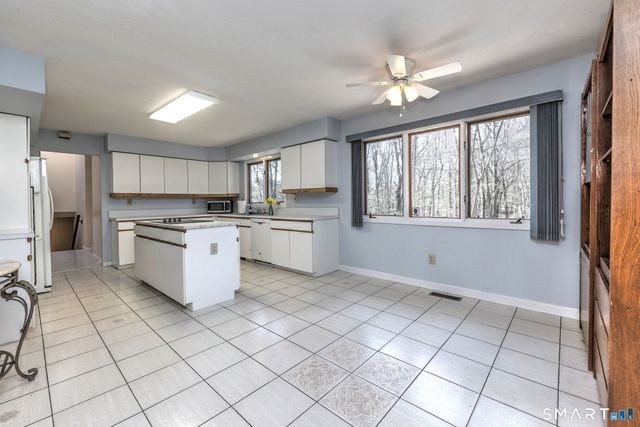 634 Aspen Lane, Orange, CT 06477