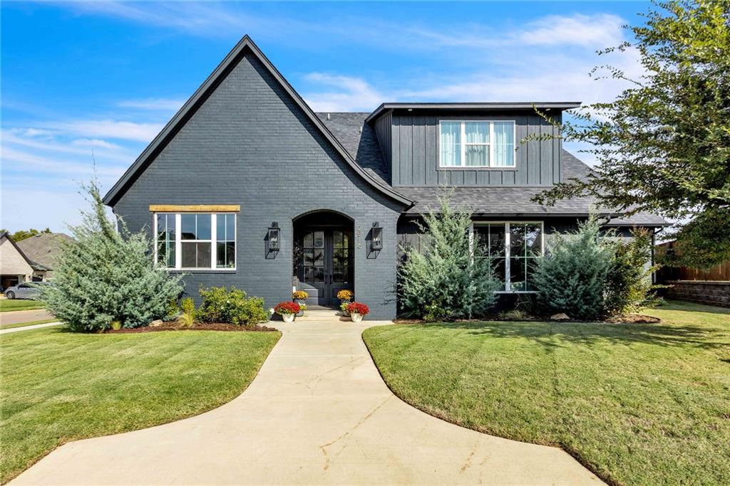 2516 Amante Court, Edmond, OK 73034