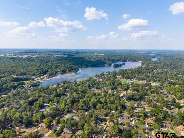 207 Grass Knoll Drive, Hideaway, TX 75771