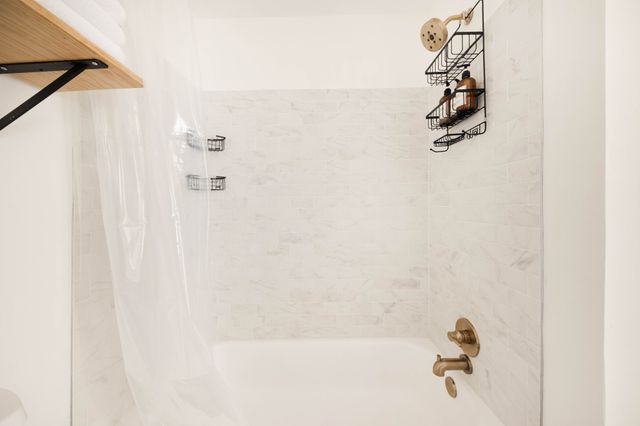 3831 West End Ave Apt 20, Nashville, TN 37205