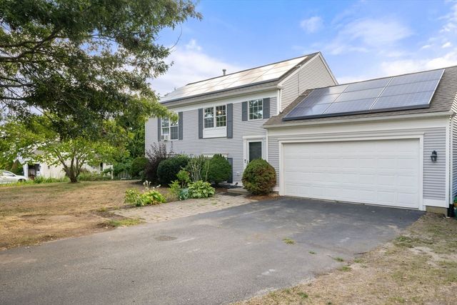 464 Lunns Way, Plymouth, MA 02360
