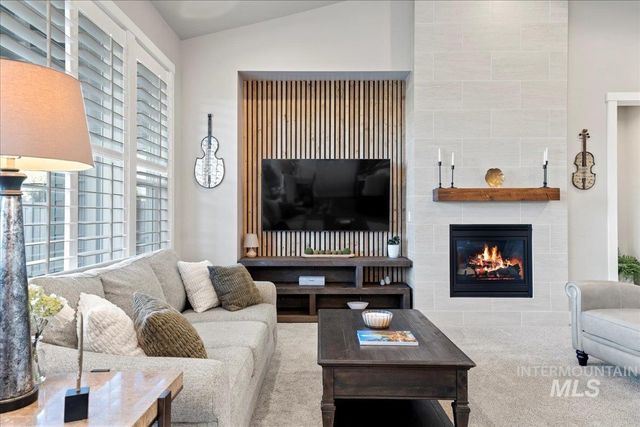 10238 Hazy Glen Dr, Nampa, ID 83687