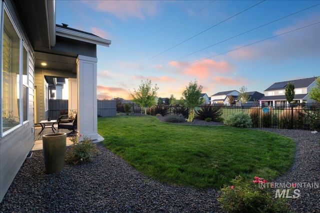 10238 Hazy Glen Dr, Nampa, ID 83687