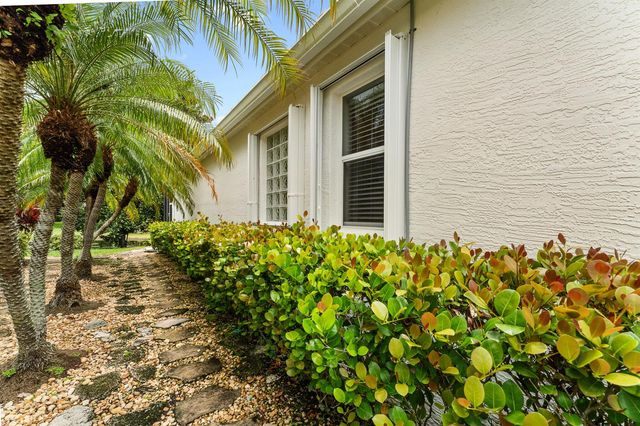 4603 NW RED MAPLE Drive, Jensen Beach, FL 34957