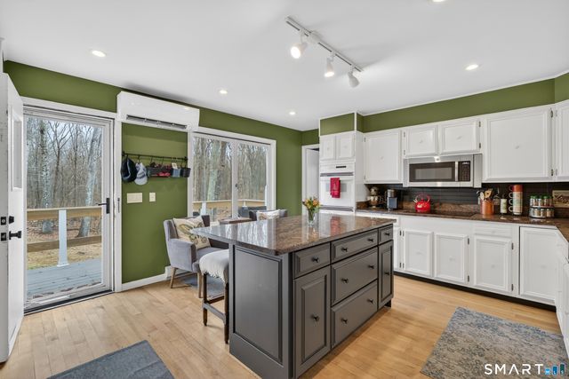 230 Six Rod Highway, Hamden, CT 06518