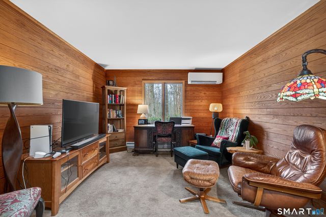 230 Six Rod Highway, Hamden, CT 06518