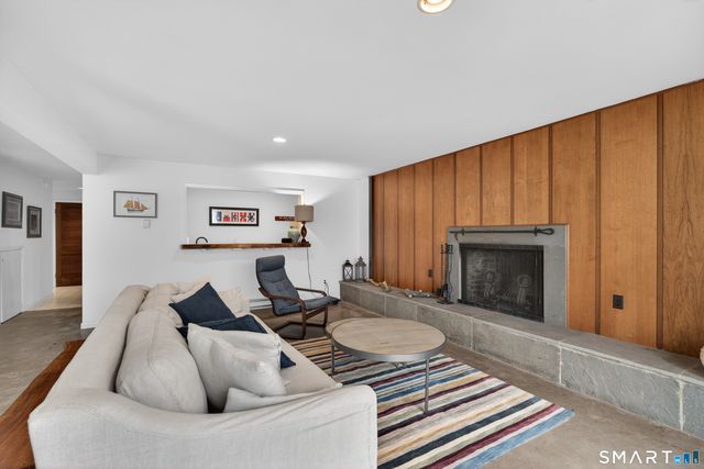 230 Six Rod Highway, Hamden, CT 06518