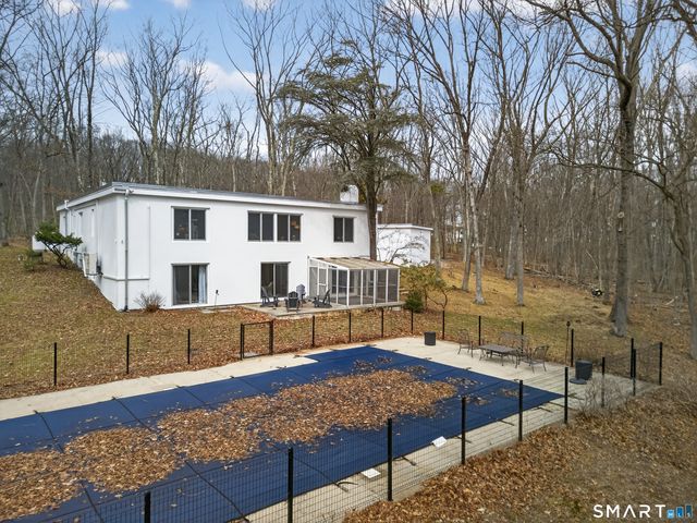 230 Six Rod Highway, Hamden, CT 06518