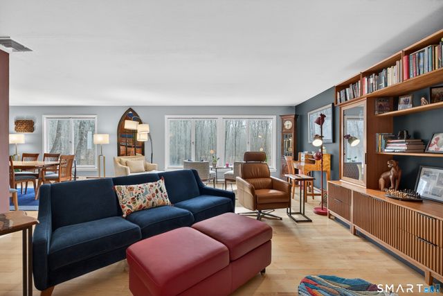 230 Six Rod Highway, Hamden, CT 06518