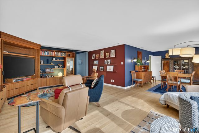 230 Six Rod Highway, Hamden, CT 06518