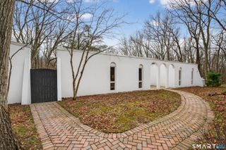 230 Six Rod Highway, Hamden, CT 06518