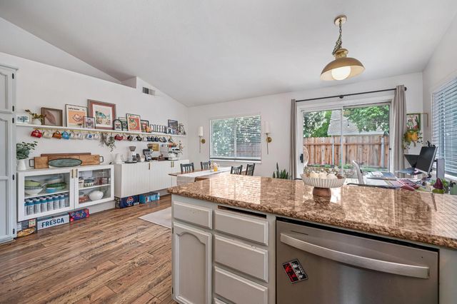 5208 Olivehurst Way, Elk Grove, CA 95758