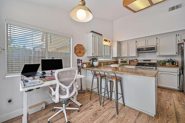 5208 Olivehurst Way, Elk Grove, CA 95758