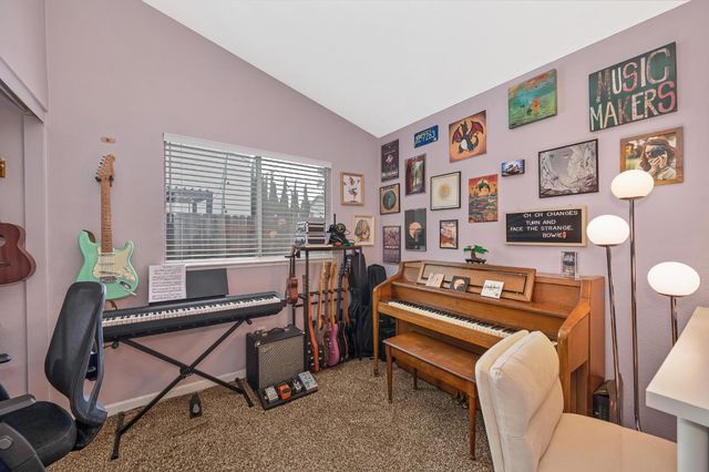 5208 Olivehurst Way, Elk Grove, CA 95758