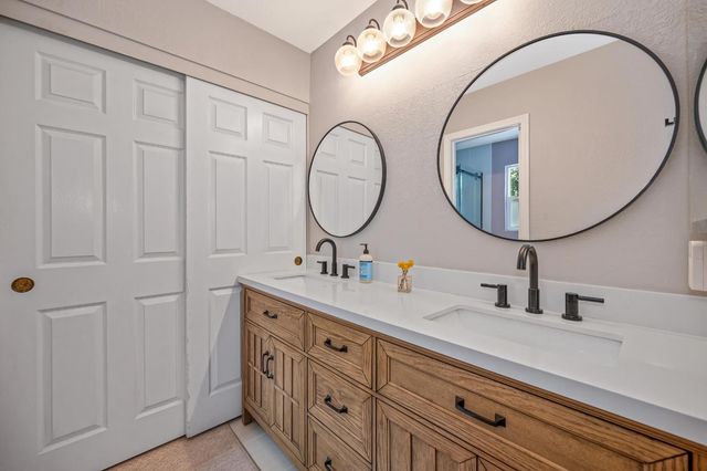 5208 Olivehurst Way, Elk Grove, CA 95758