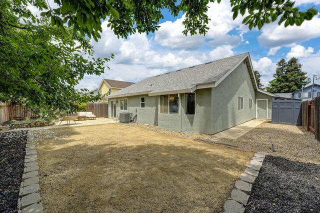 5208 Olivehurst Way, Elk Grove, CA 95758